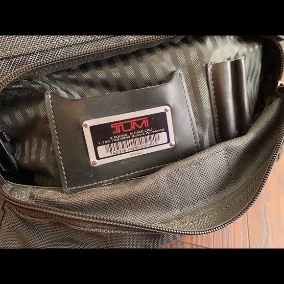 Tumi Black Duffel Bag - Picture 5 of 13